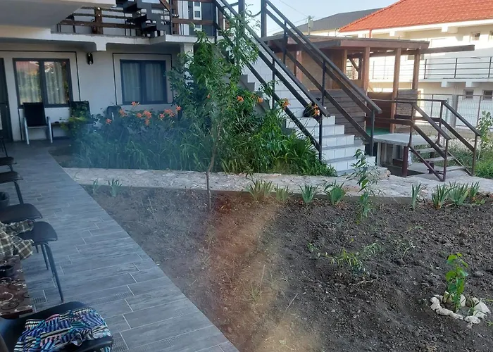 Alb Negru Hotel Vama Veche